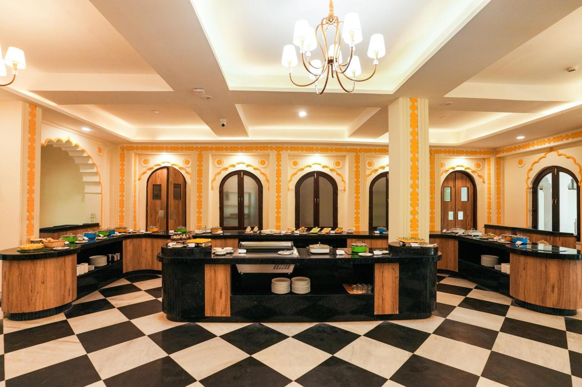Club Mahindra Bharatpur Hotel Bagian luar foto