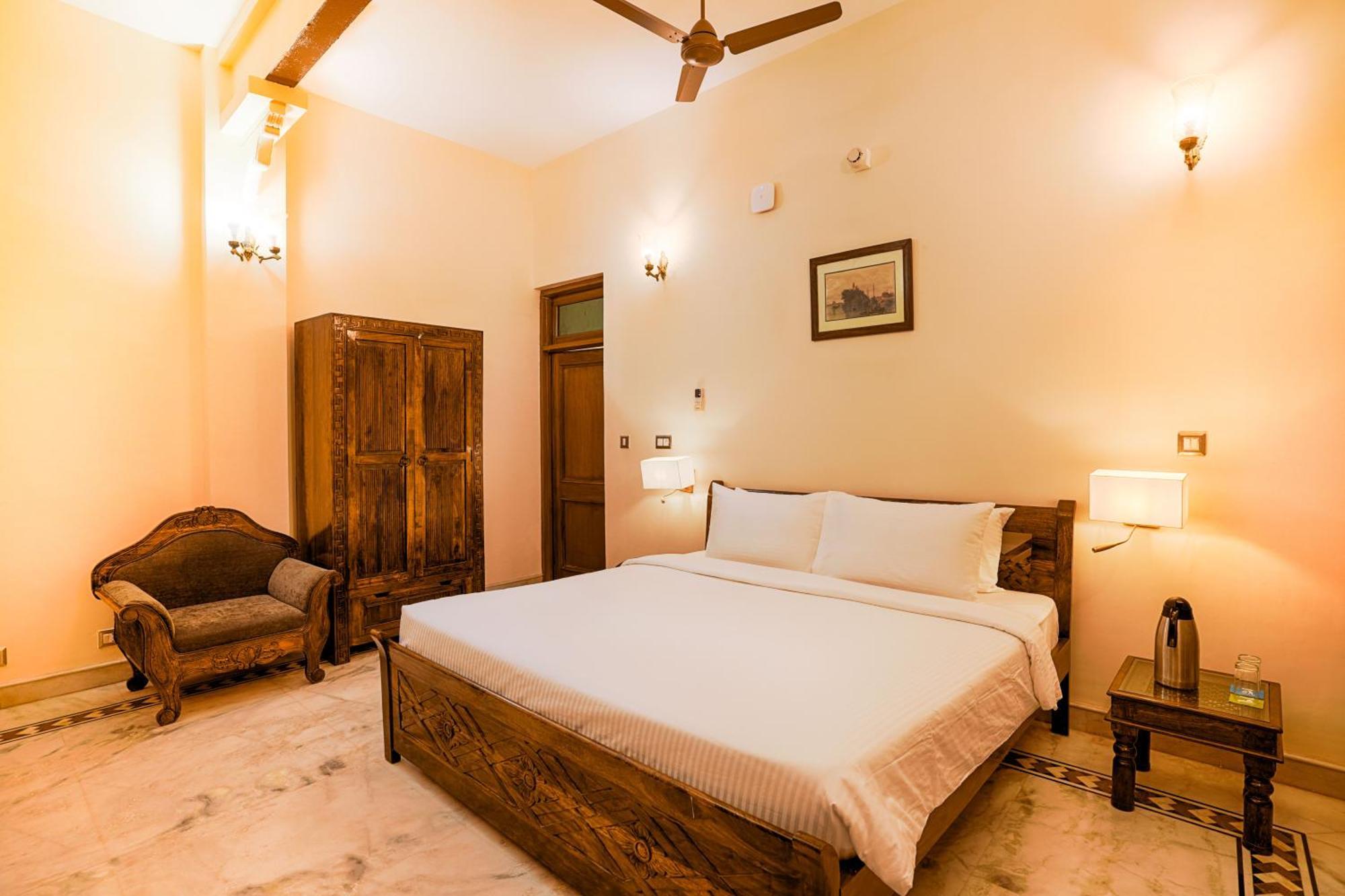 Club Mahindra Bharatpur Hotel Bagian luar foto