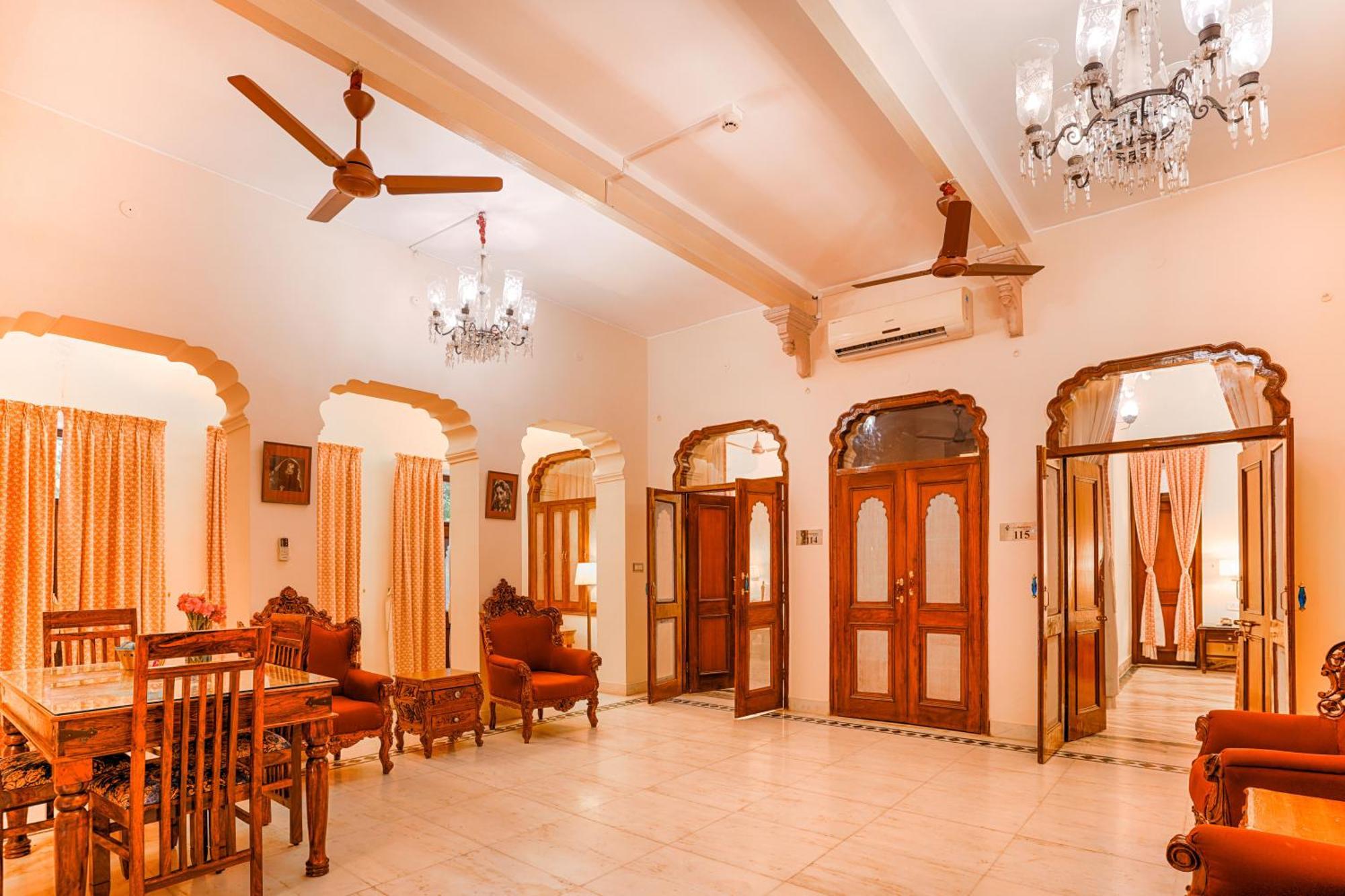 Club Mahindra Bharatpur Hotel Bagian luar foto