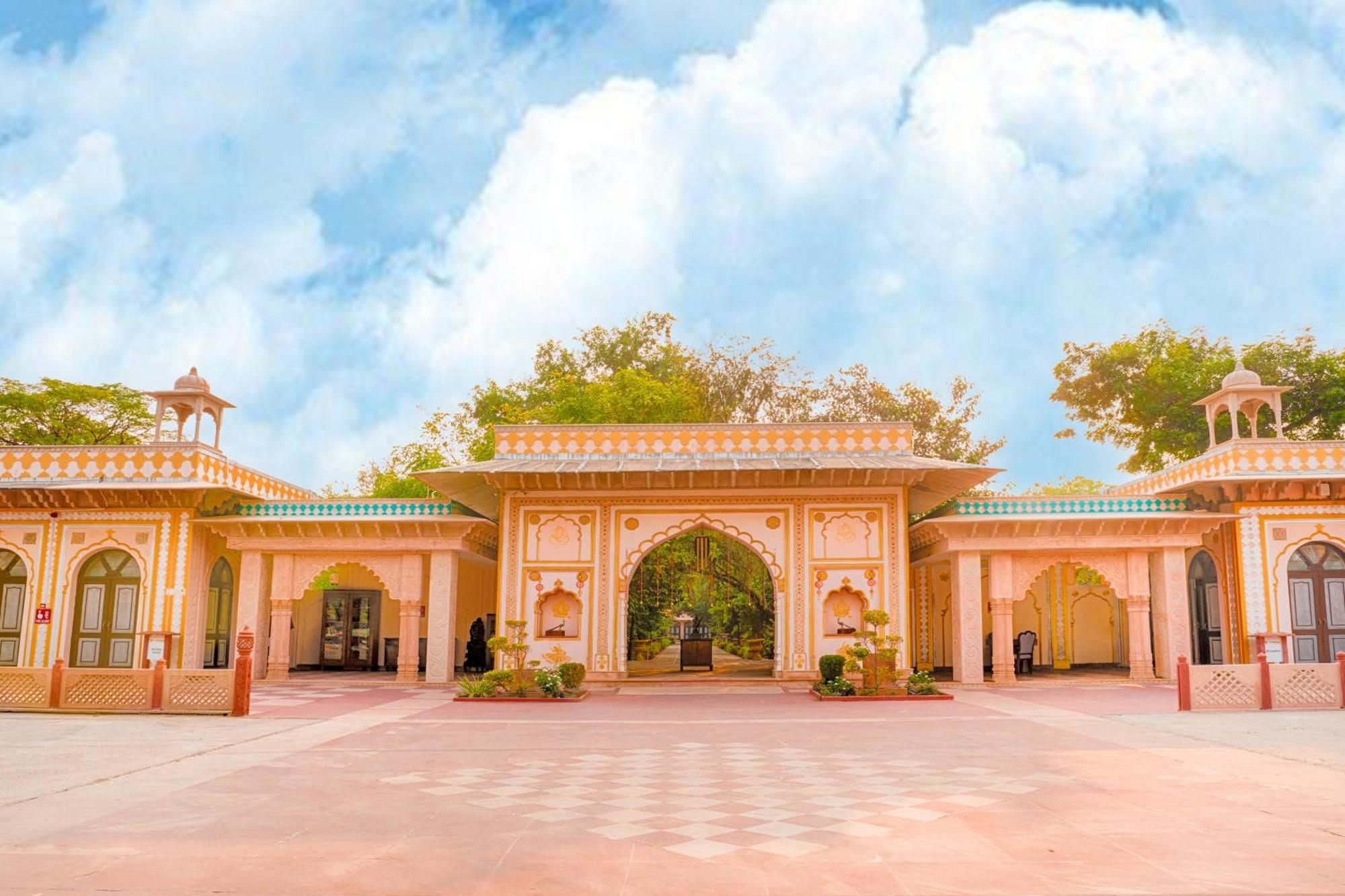 Club Mahindra Bharatpur Hotel Bagian luar foto