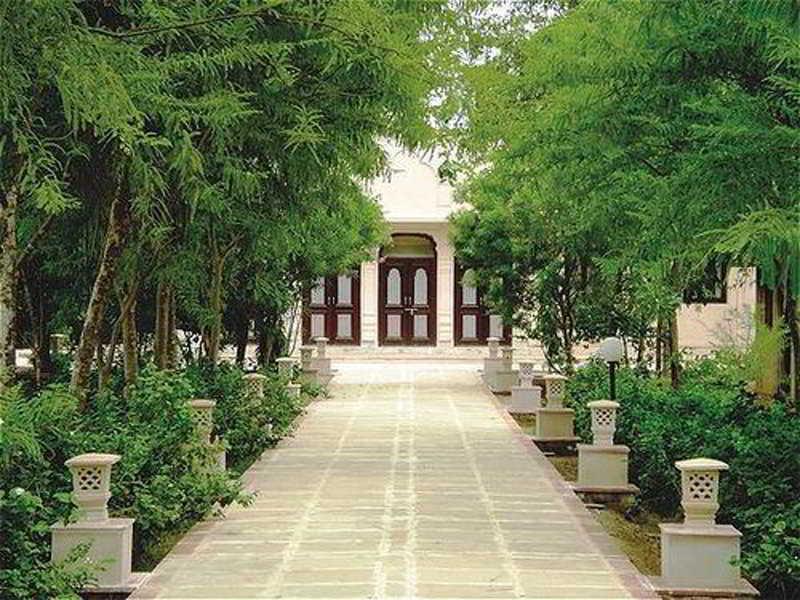 Club Mahindra Bharatpur Hotel Bagian luar foto